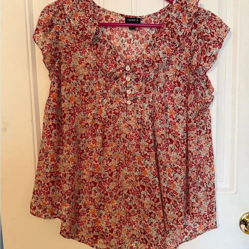 Torrid Floral Sheer Blouse - Size 00
